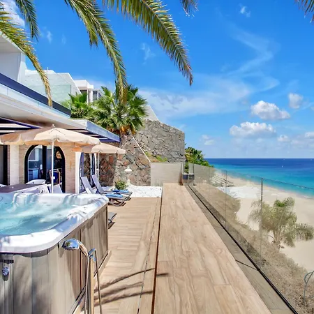 Garden & Sea Boutique By Livvo Apartment