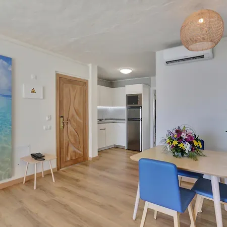 Apartment Garden & Sea Boutique By Livvo *