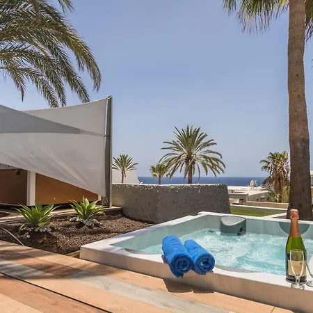 Garden & Sea Boutique By Livvo דירה