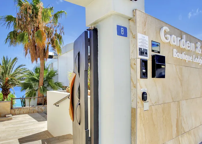 Garden & Sea Boutique By Livvo *