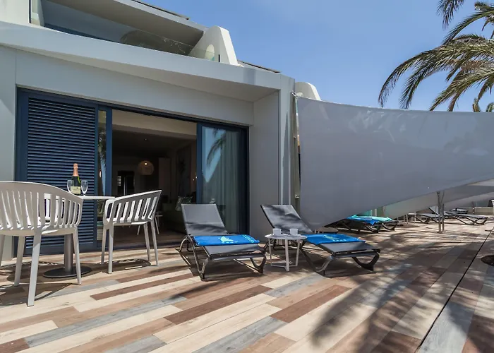 Garden & Sea Boutique By Livvo *