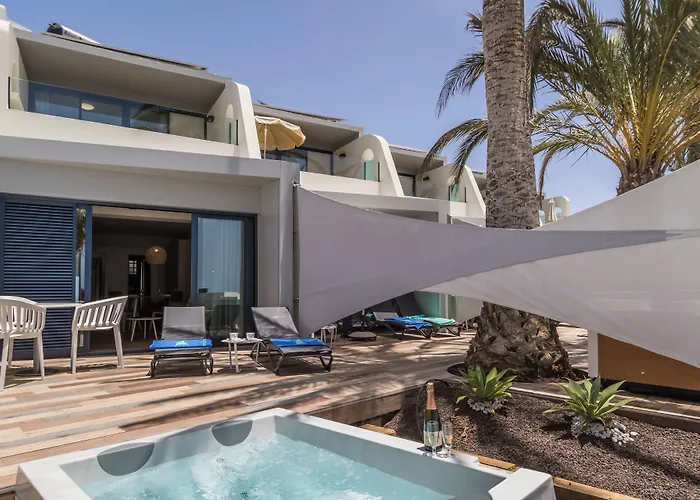 شقة Garden & Sea Boutique By Livvo *