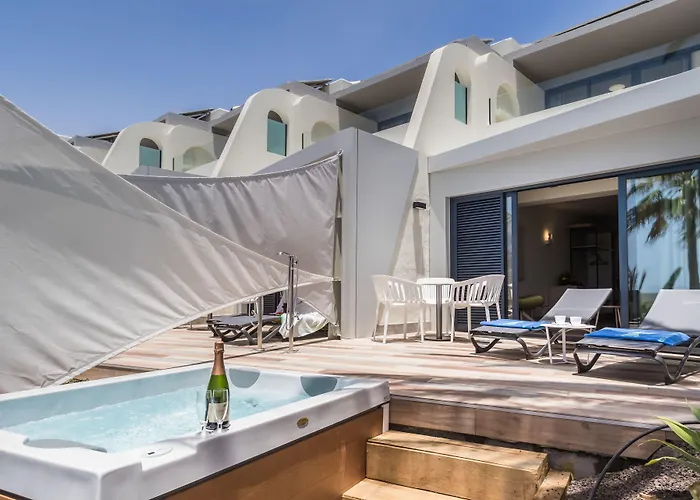 Apartment Garden & Sea Boutique By Livvo *