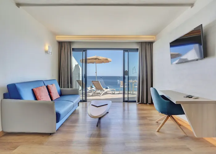 Garden & Sea Boutique By Livvo *